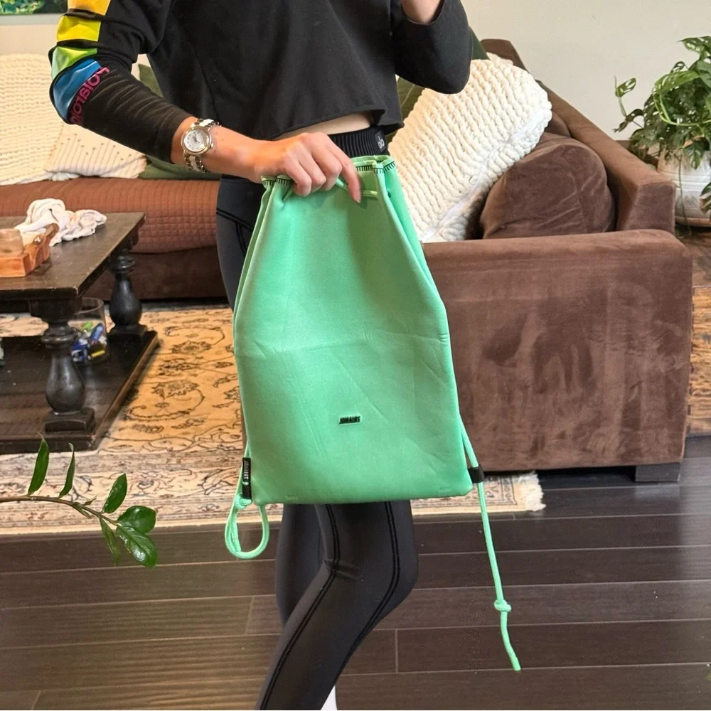 Triangl drawstring Backpack - Picture 4 of 14